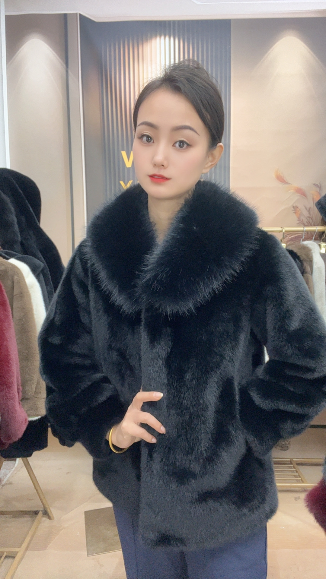 【商场专柜原版】新款女士时尚毛外套秋冬黑色气质-加厚修身