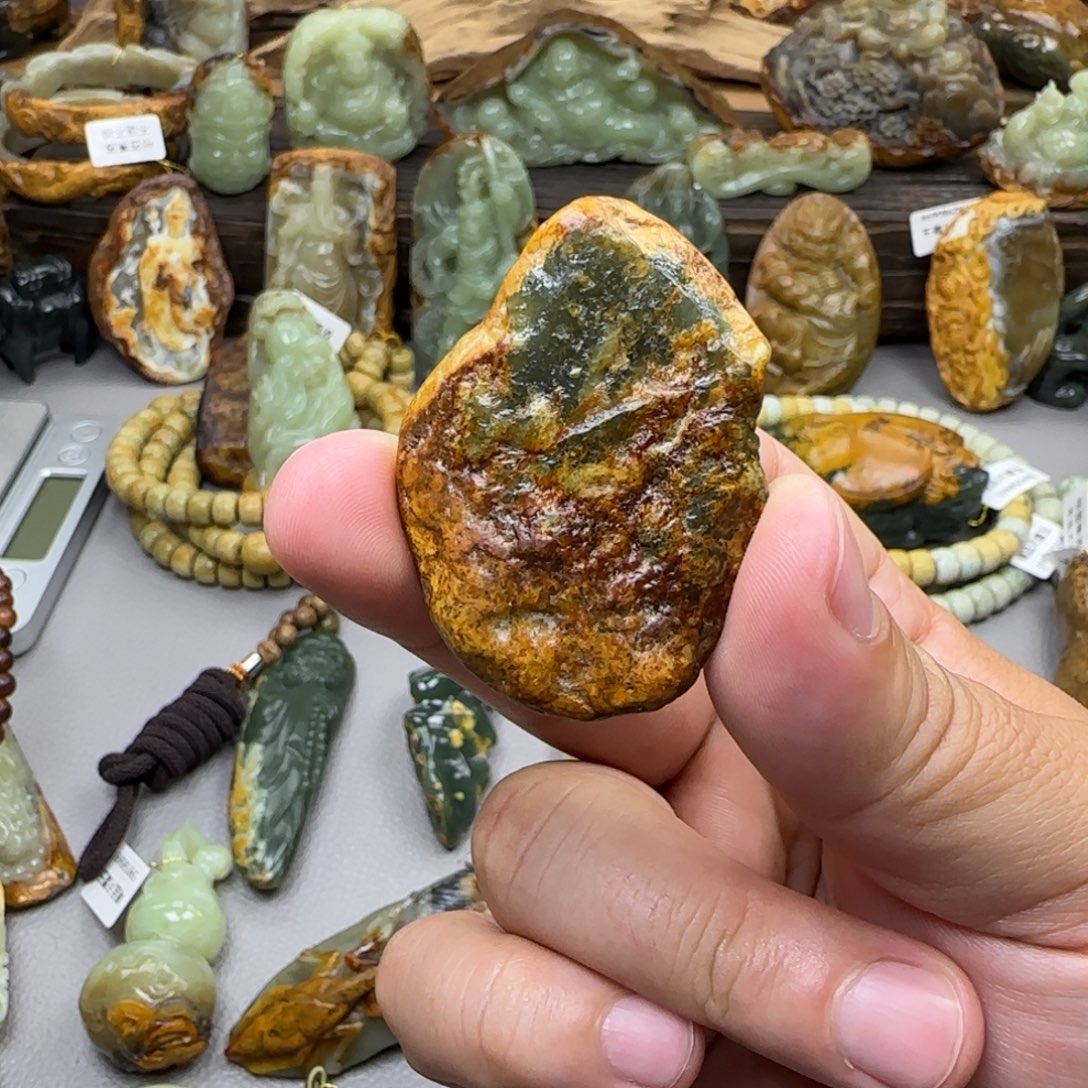 岫岩河磨玉（透闪石质玉）未镶嵌珠宝奇石