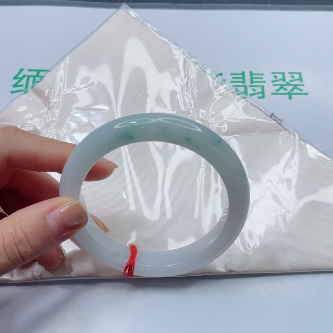 未镶嵌手镯翡翠手镯