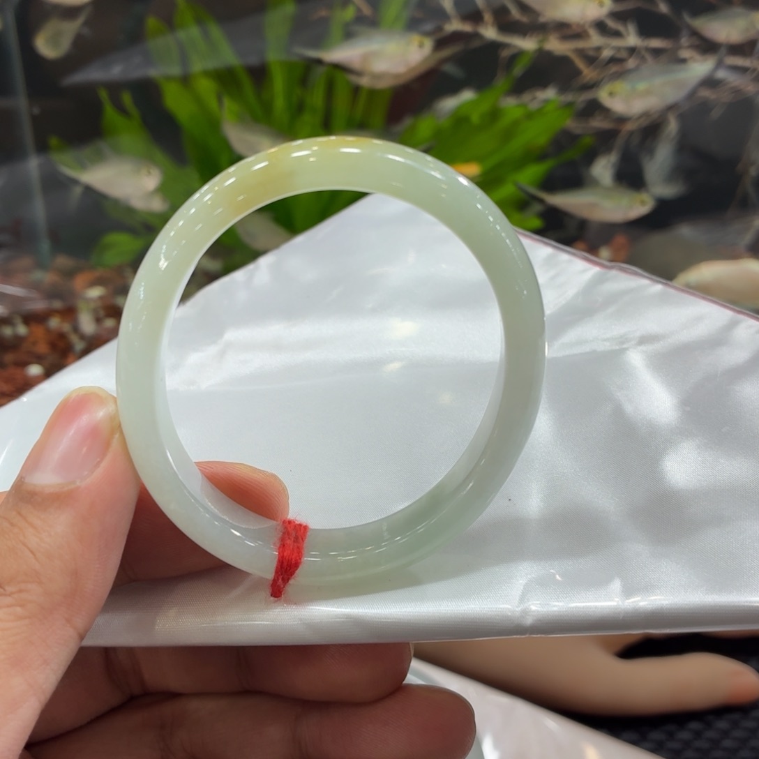 霄***霄翡翠未镶嵌手镯手镯贵妃