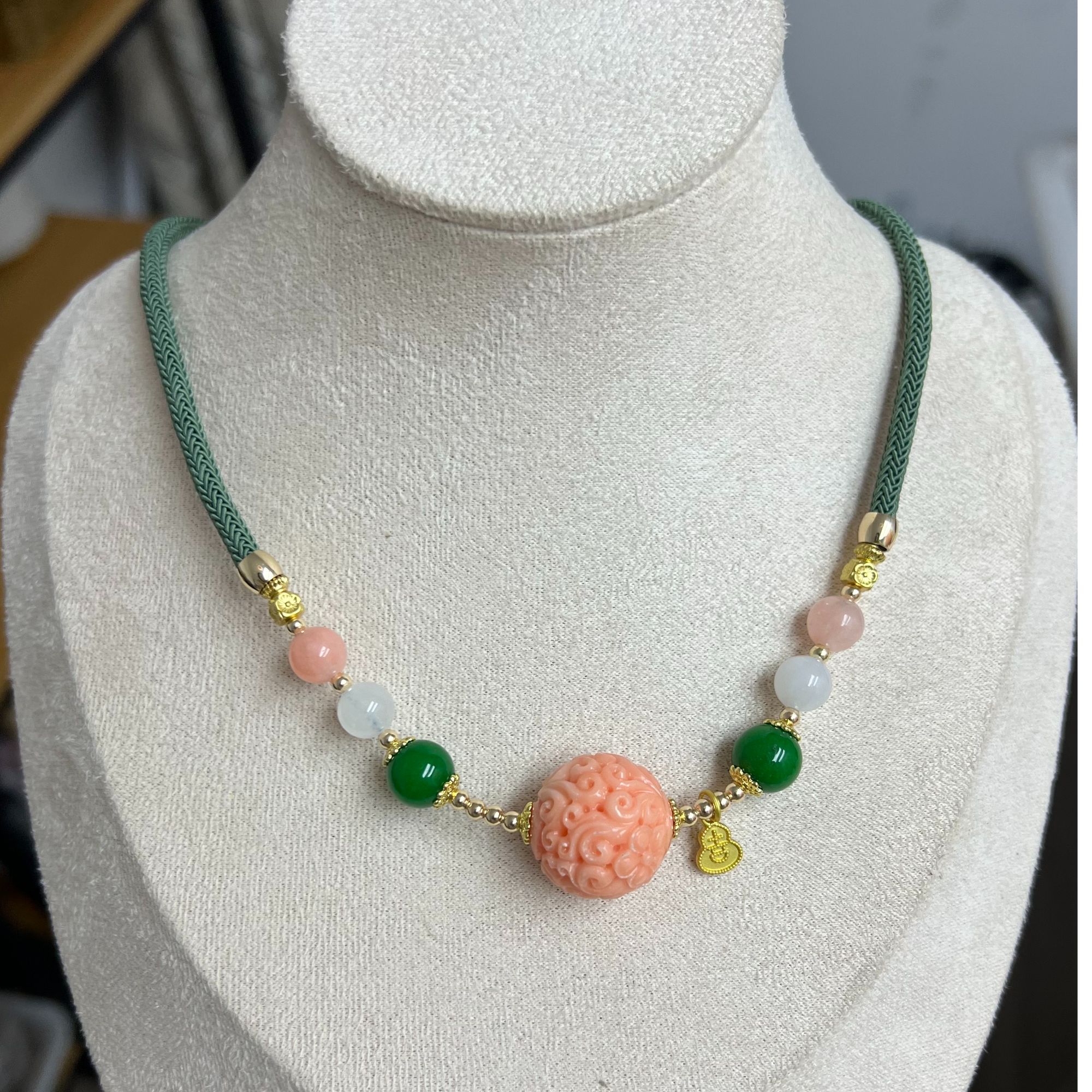 【沐言优选】凤凰粉雕刻20m圆珠锁骨链A528