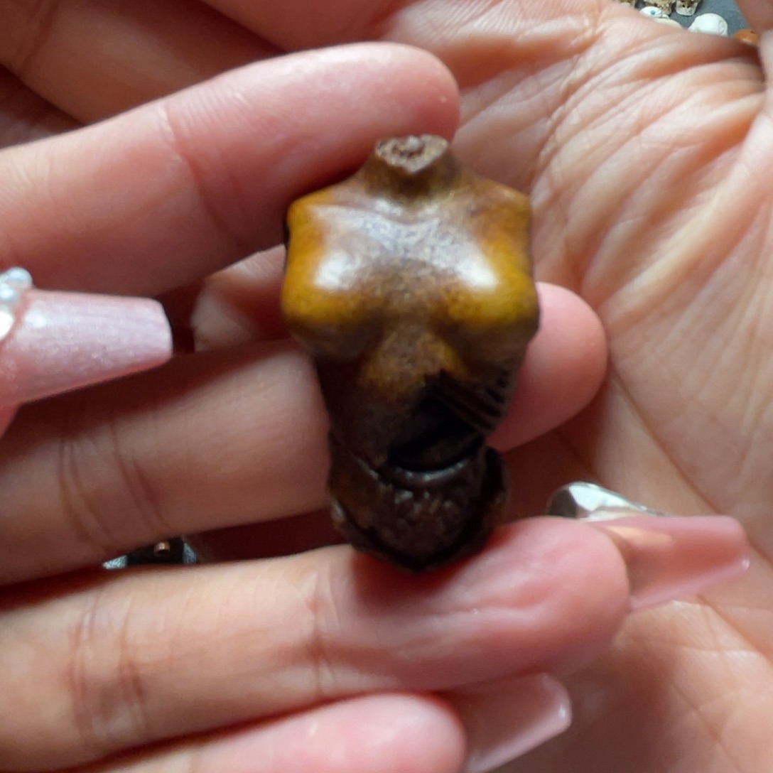 自*躯体一个骷髅单粒天地孔