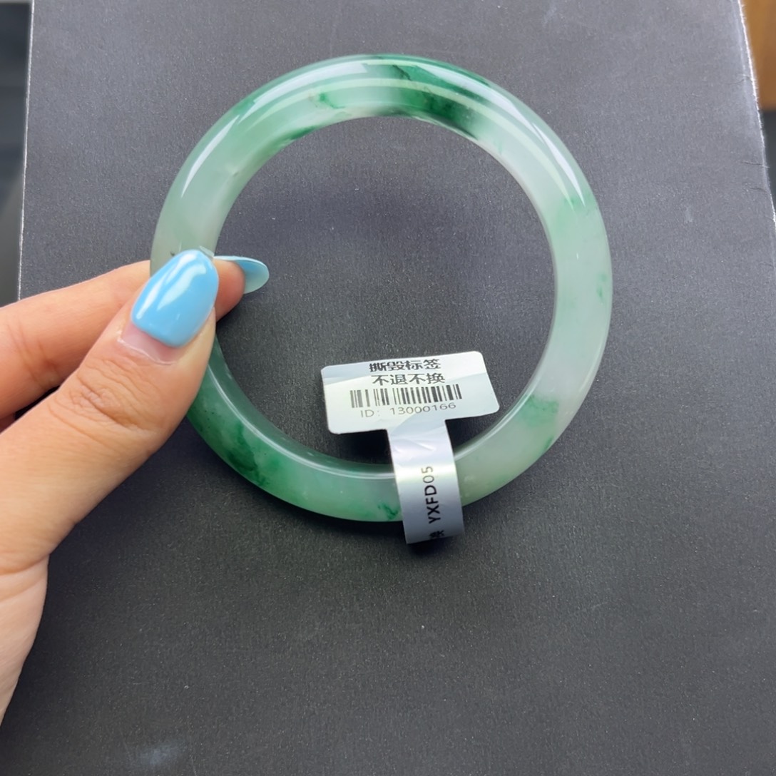 小***鱼石英质玉未镶嵌手镯+周周62