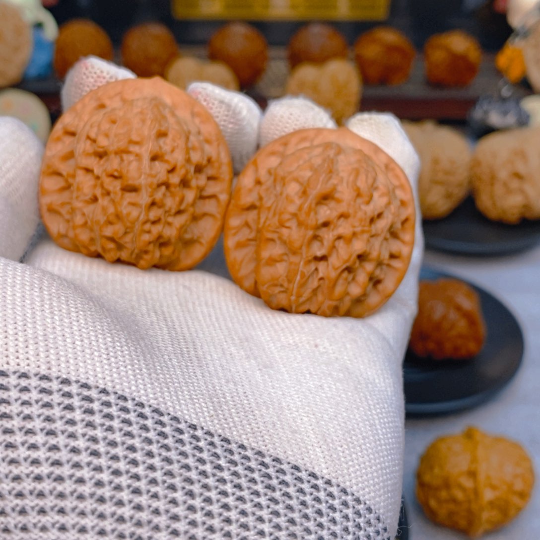 文玩核桃吊坠李*铭毕业 血麒麟