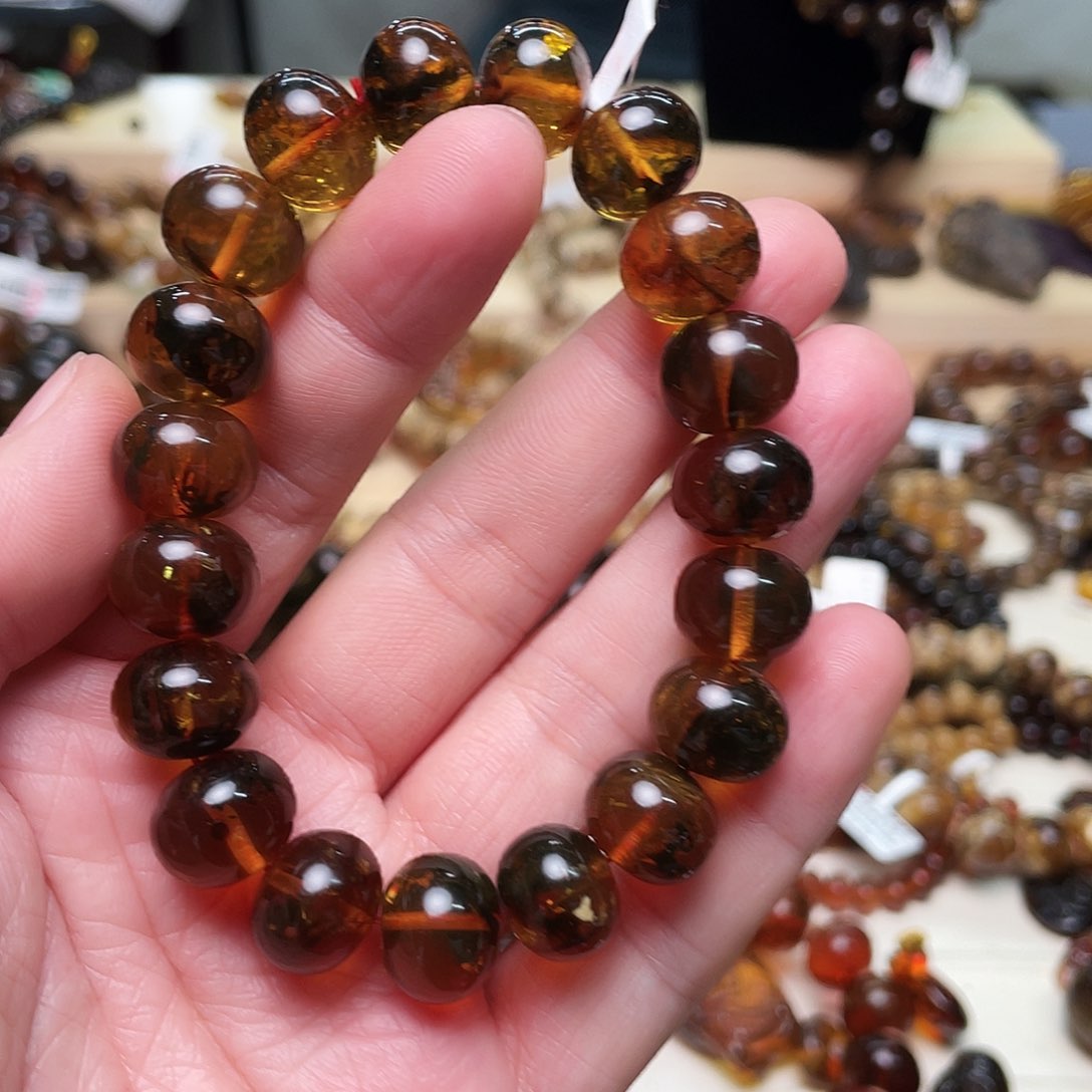 琥珀裸石未镶嵌十三10683