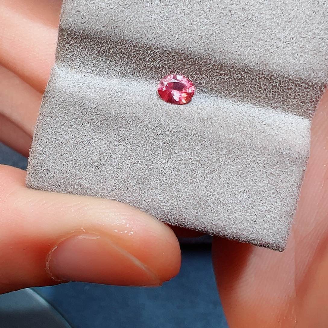 蓝宝石裸石未镶嵌我****夫天然无烧帕帕拉恰蓝宝石斯里兰卡