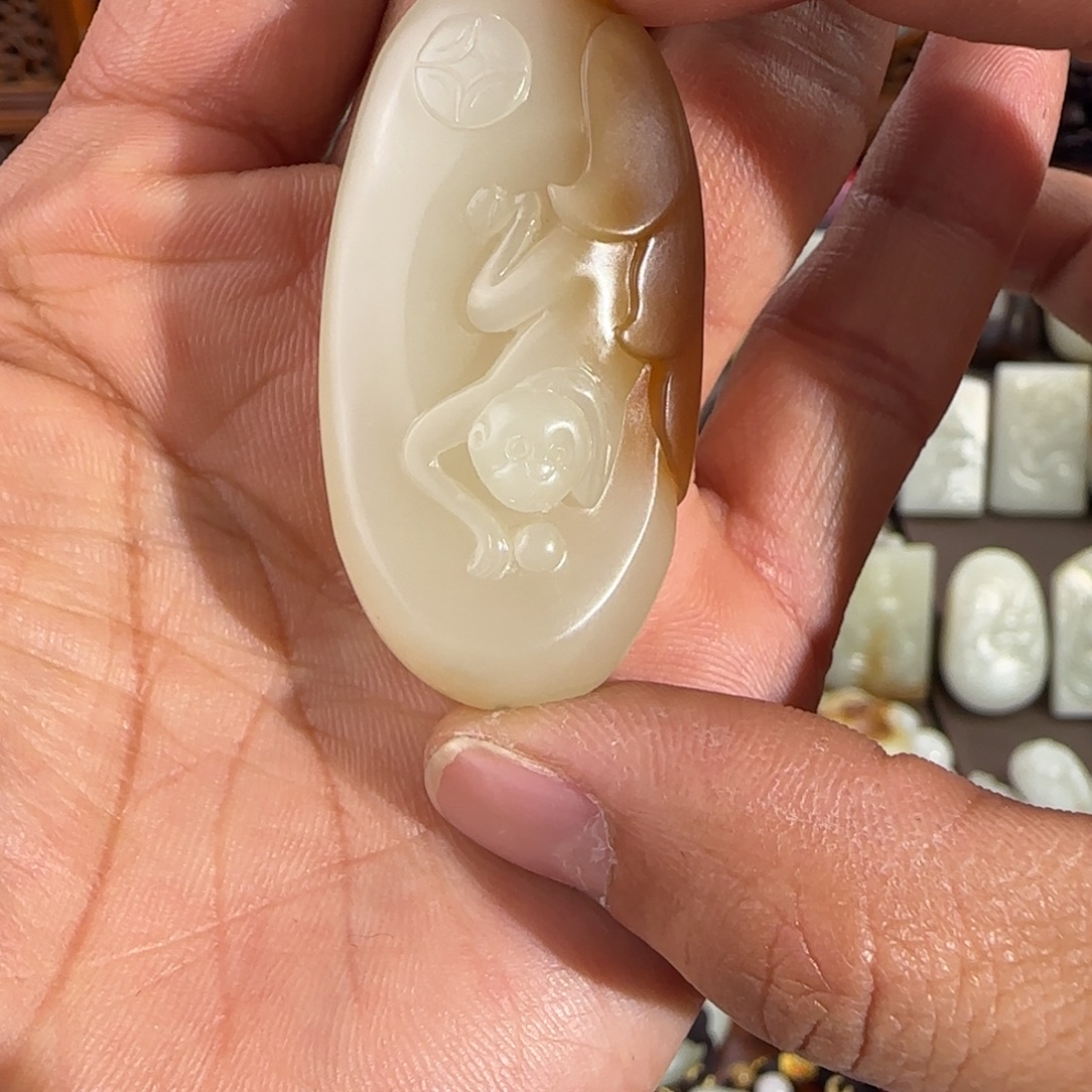 和田玉未镶嵌颈饰