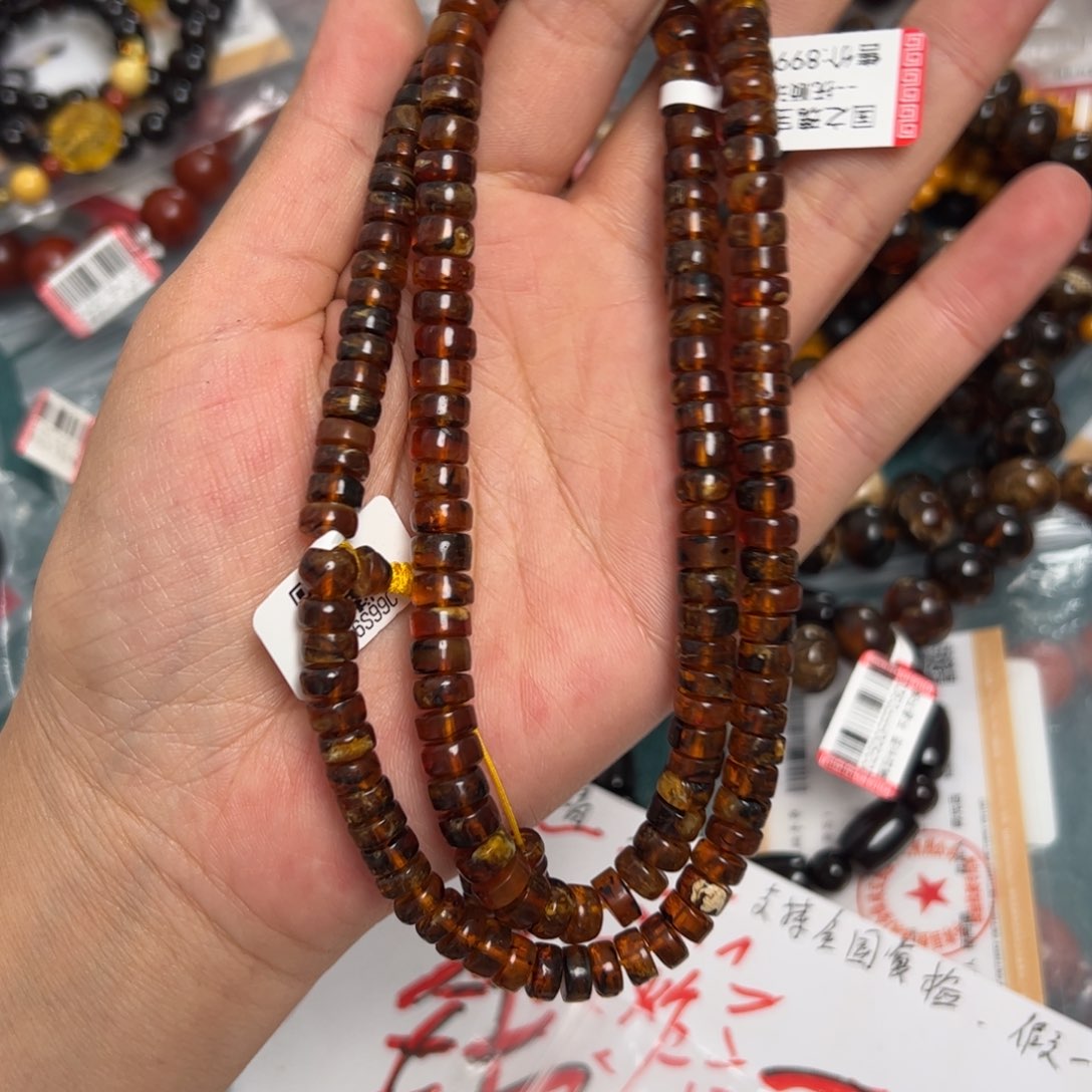 未镶嵌琥珀珠宝奇石476