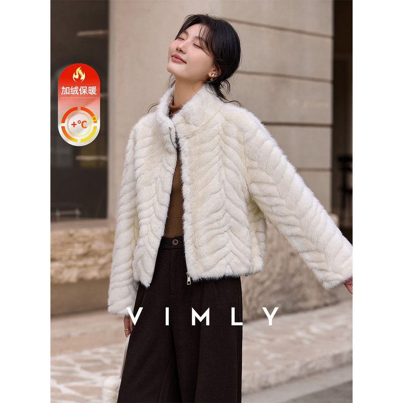 F梵希蔓白色小香风皮毛一体短款外套女冬宽松保暖立领上衣30638