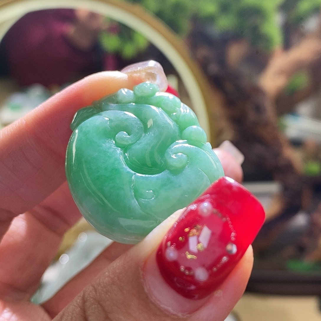 【闪购商品】翡翠颈饰未镶嵌如意