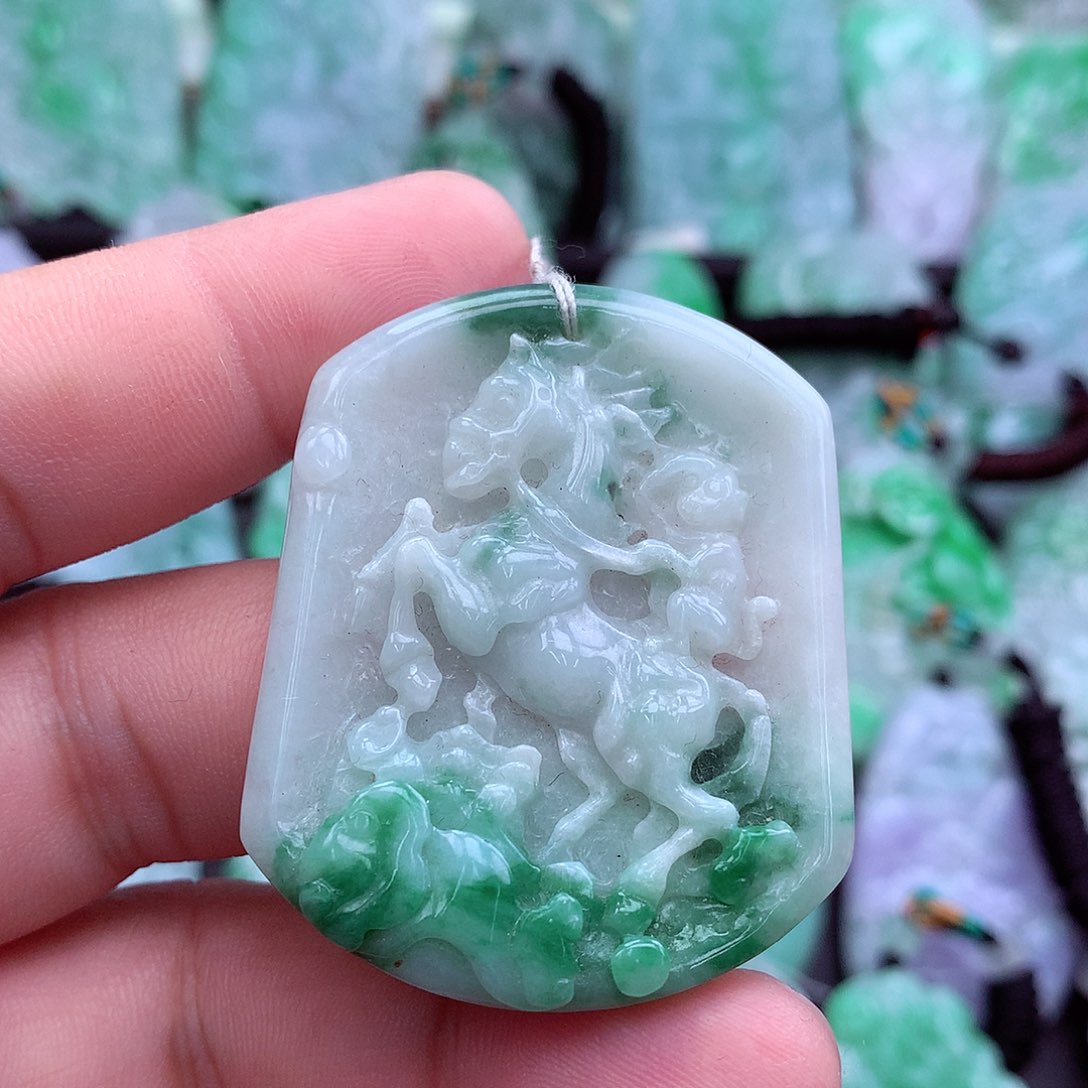 翡翠吊坠(不含链)未镶嵌