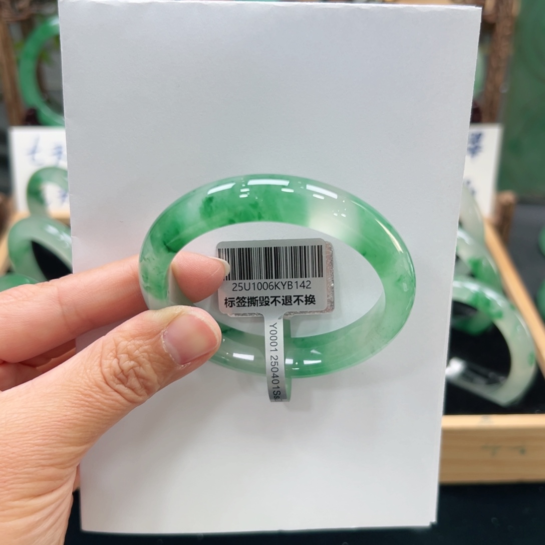 _***姐石英质玉未镶嵌手镯➕佳佳53