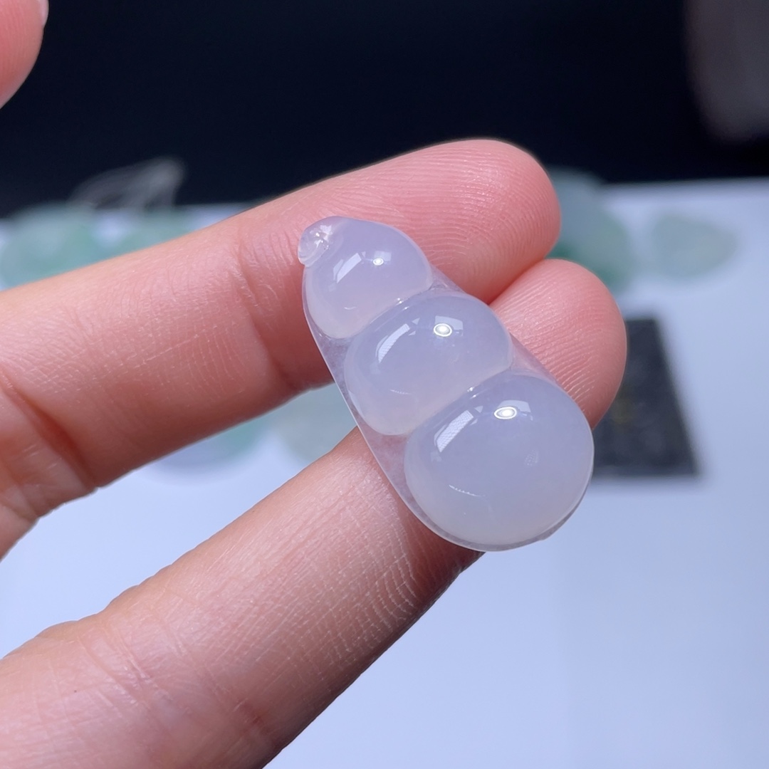 翡翠颈饰未镶嵌豆子