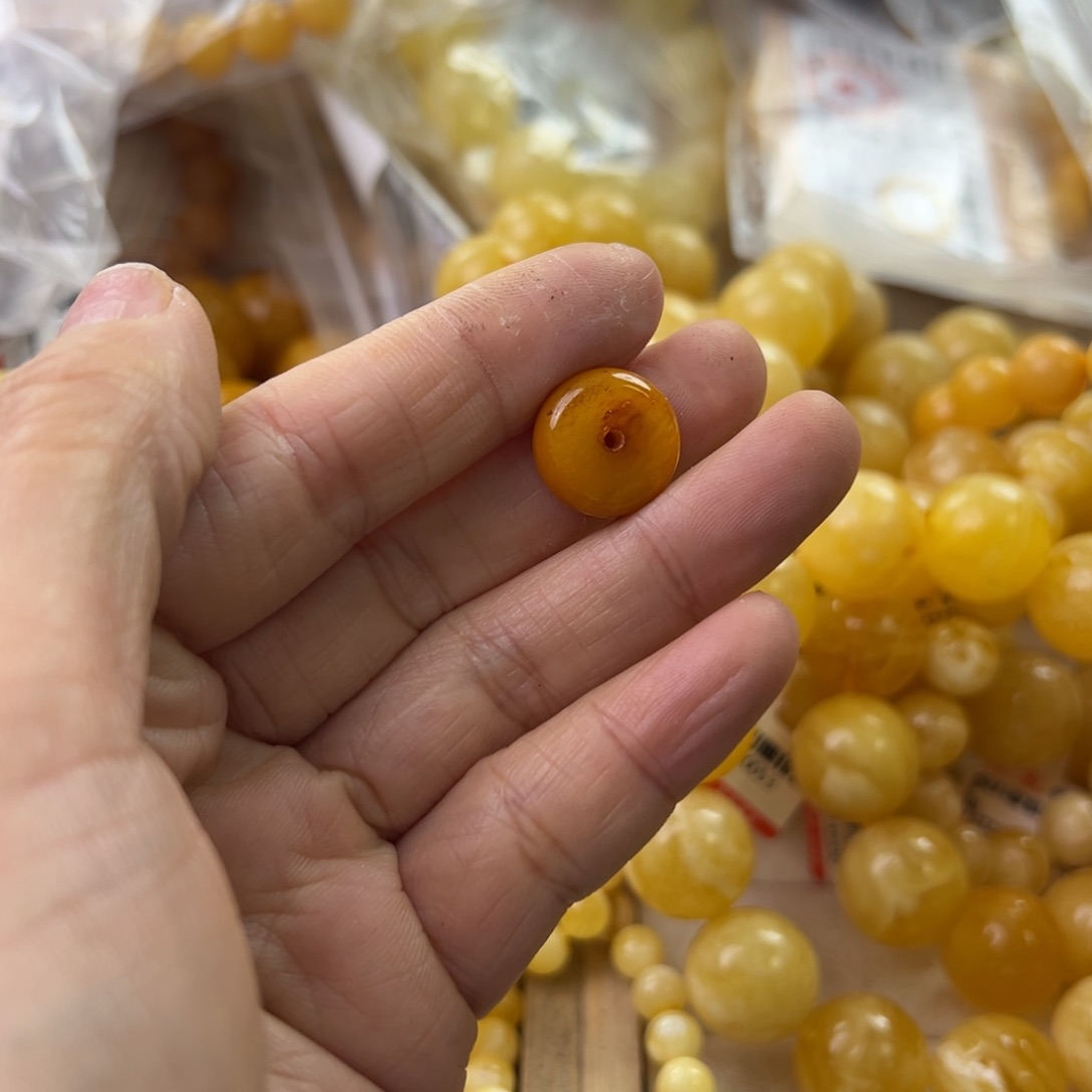 琥珀珠宝奇石未镶嵌