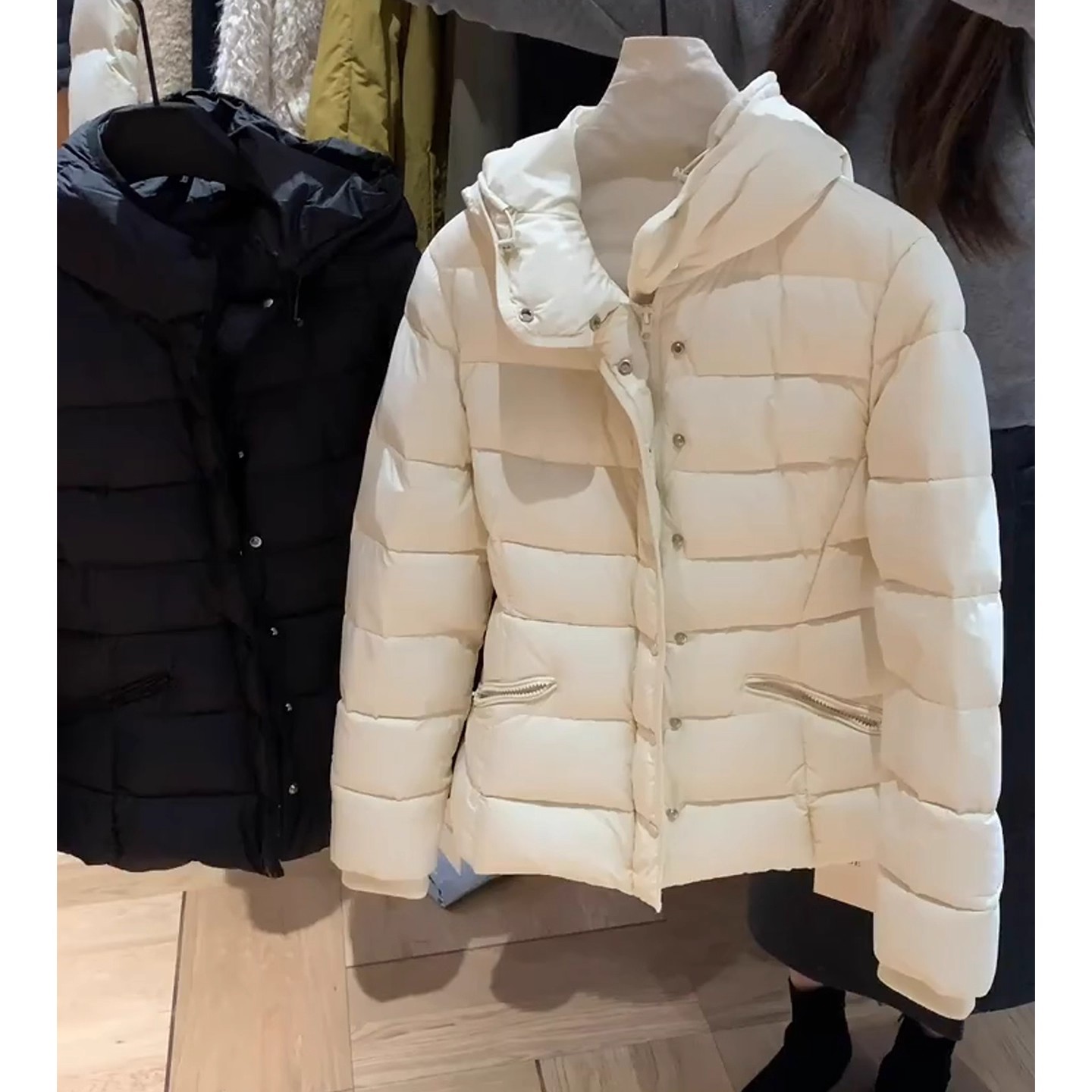 连帽羽绒服女2025年新款冬季独特超好看今年流行爆款小个子