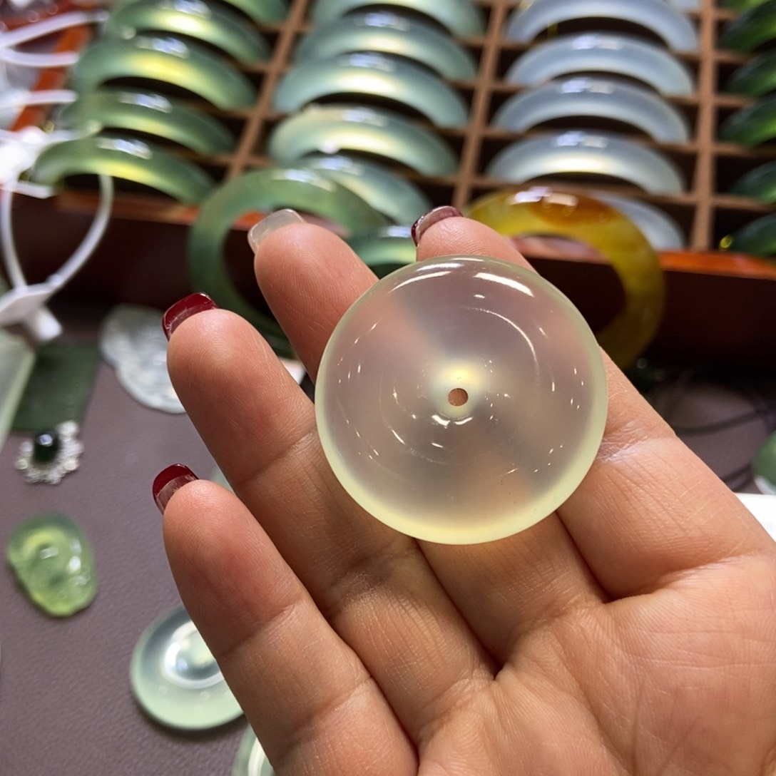 蛇纹石玉吊坠未镶嵌?****?