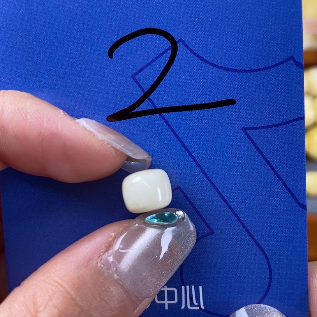 琥珀裸石未镶嵌M*蜜蜡8.9