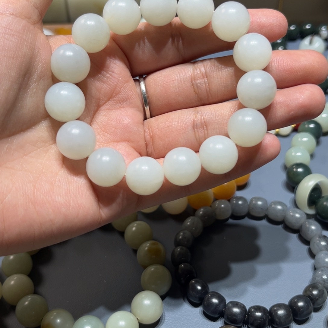 杀***网和田玉未镶嵌手串