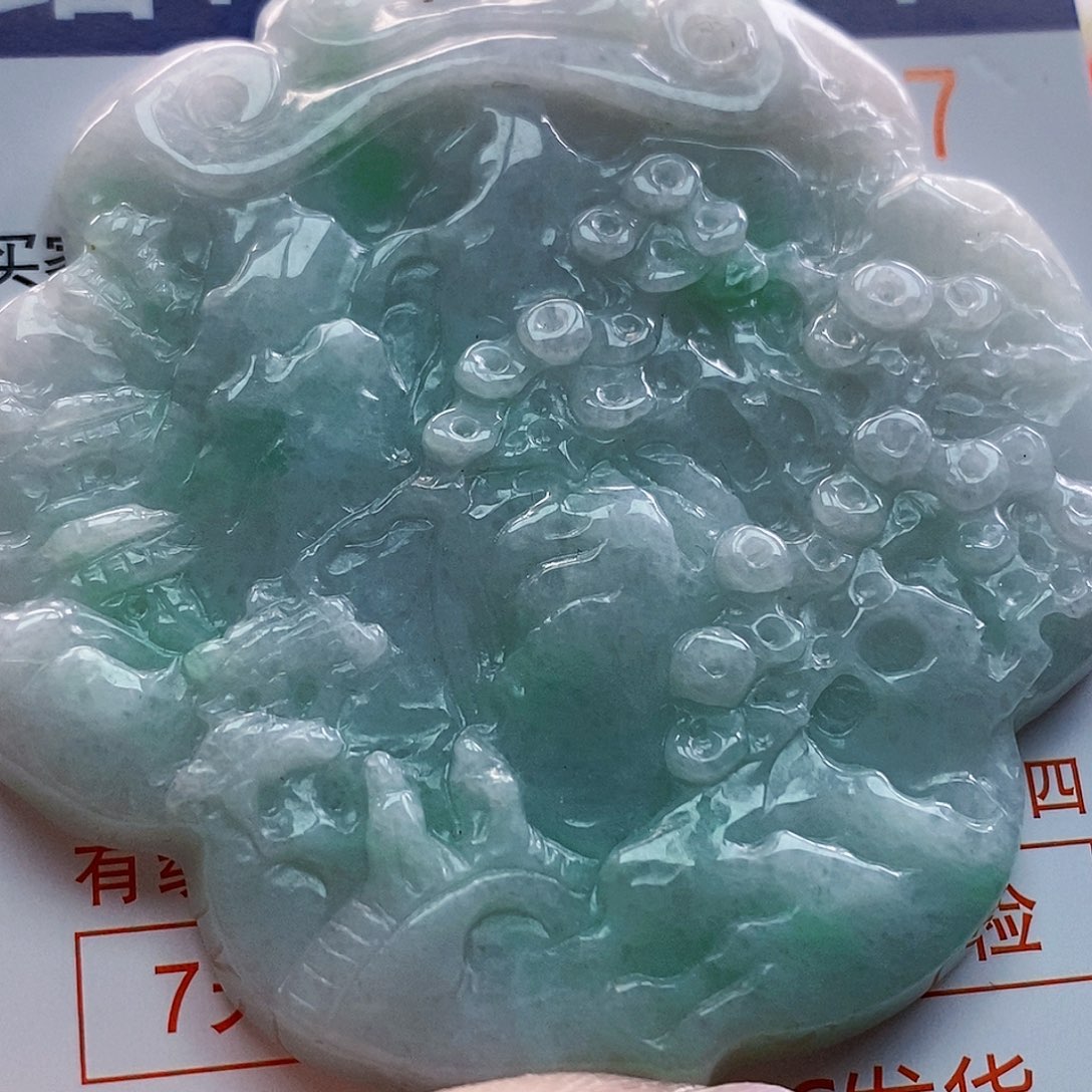 吊坠(不含链)未镶嵌翡翠