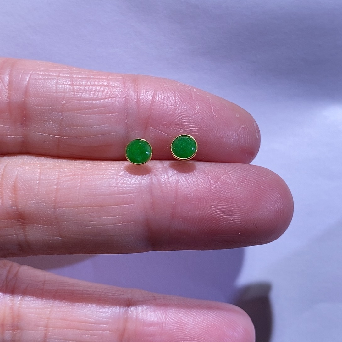 翡翠颈饰18K金镶嵌耳钉