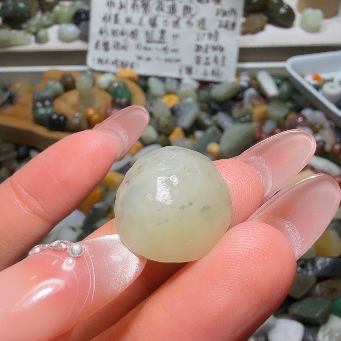 和田玉未镶嵌珠宝奇石