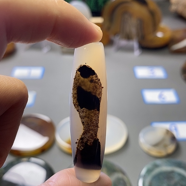 陶***淘玛瑙/玉髓未镶嵌珠宝半成品