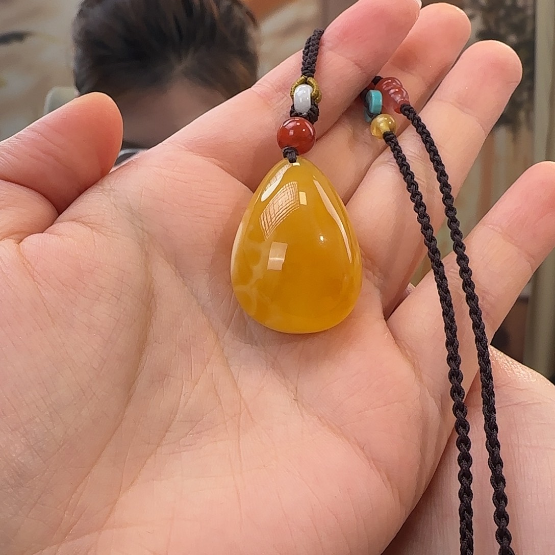 蜜蜡未镶嵌吊坠(赠链)