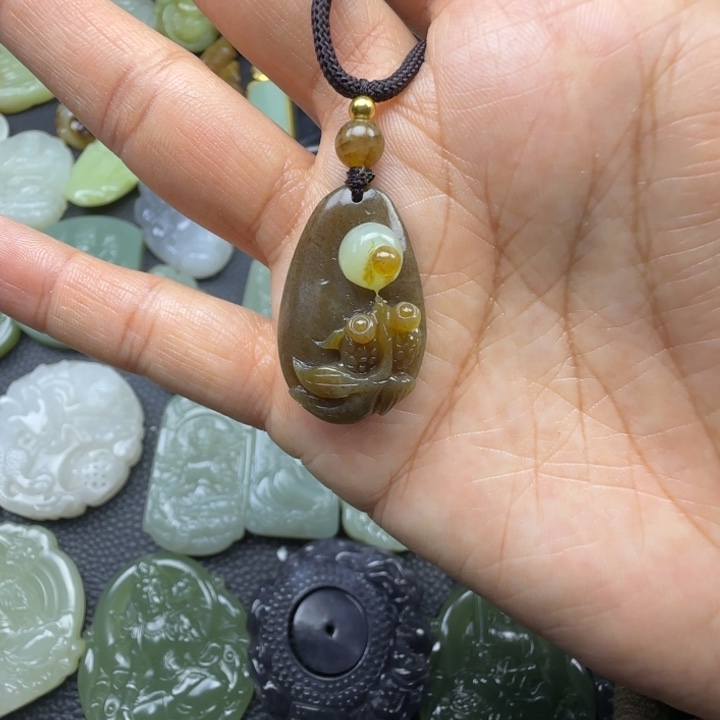 和田玉未镶嵌珠宝奇石