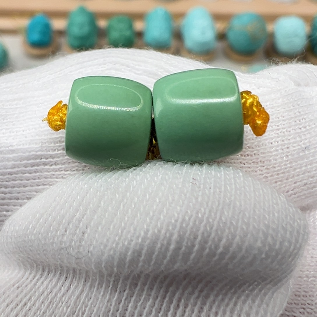 绿松石配饰未镶嵌