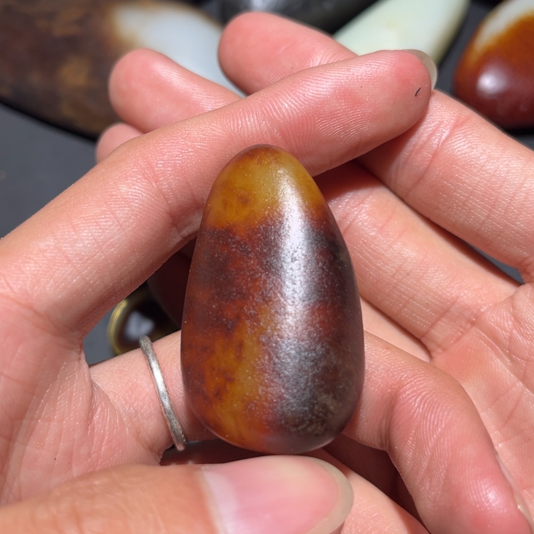 和田玉未镶嵌珠宝奇石