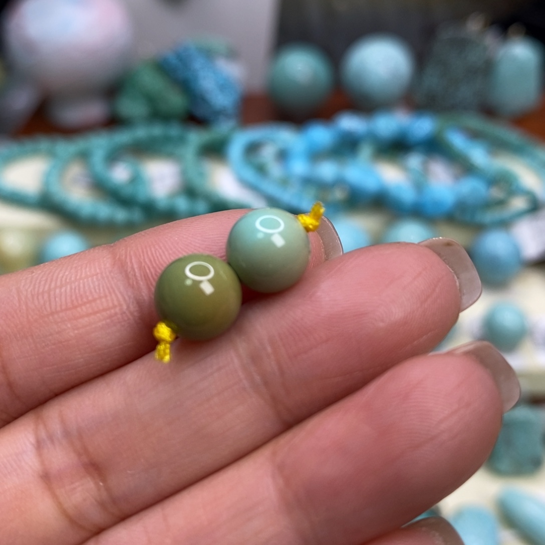 绿松石未镶嵌珠宝奇石8.2