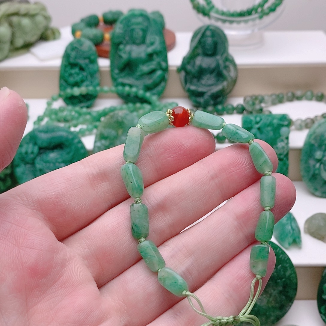 独山玉未镶嵌手串