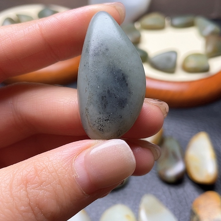 和田玉颈饰未镶嵌1