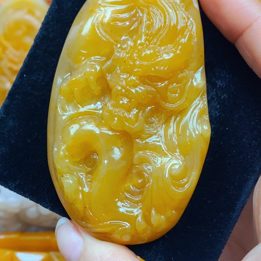 未镶嵌石英质玉（黄龙玉）吊坠(不含链)