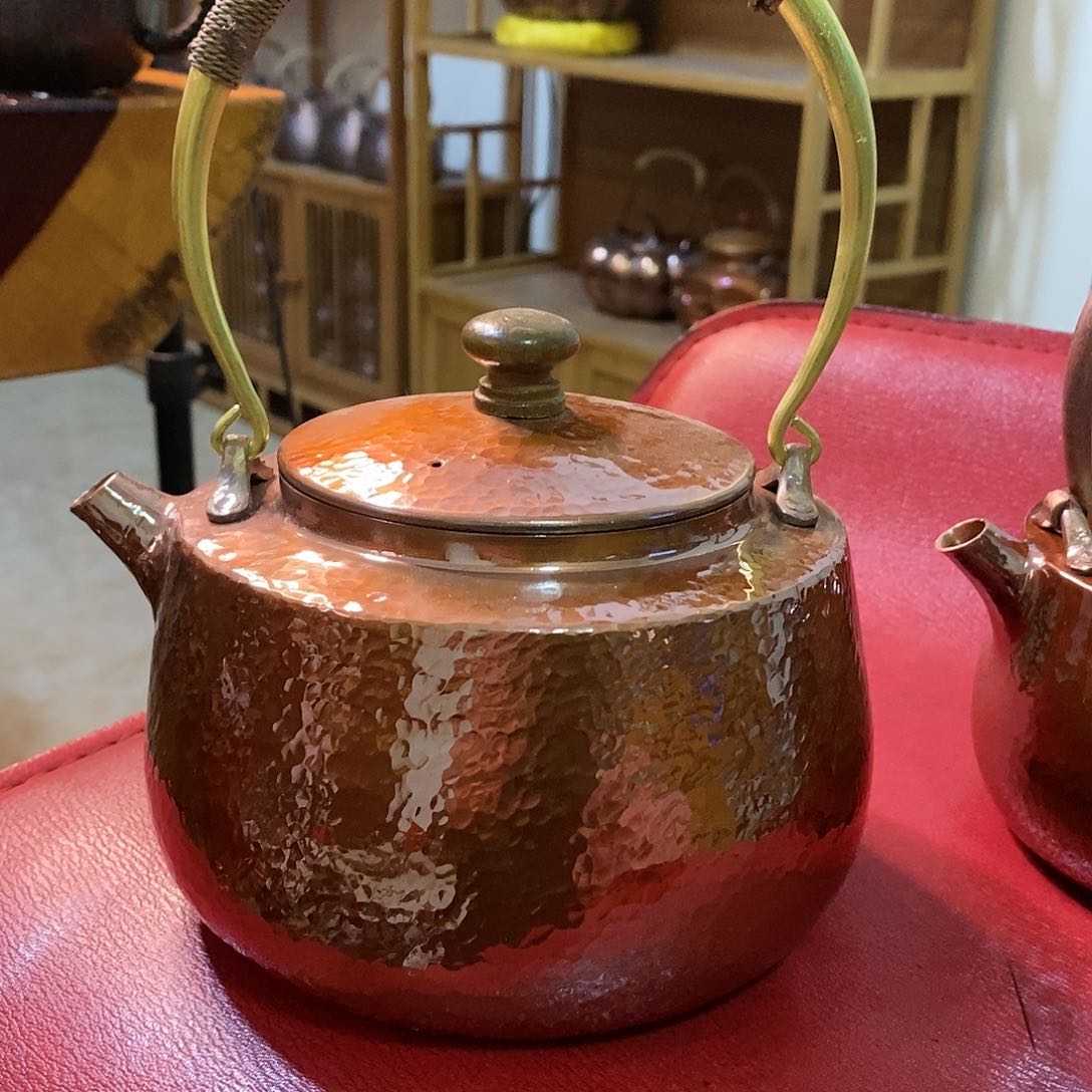 2.0烤色大壶手工锻打工艺