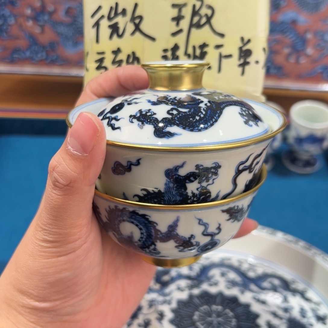 杨**亿景德镇纯手工陶瓷