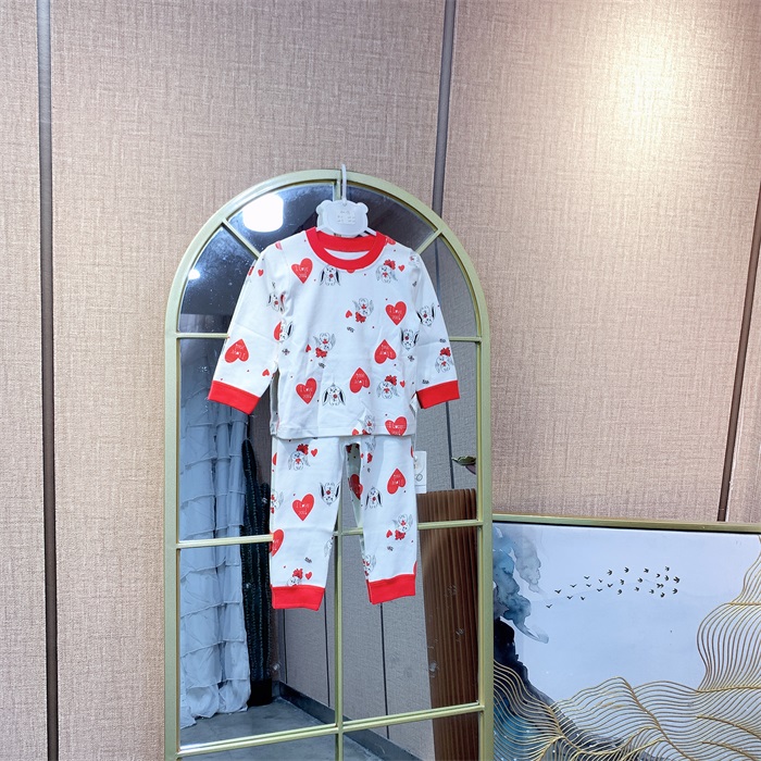 AM193   宝宝白色印花秋衣套装  