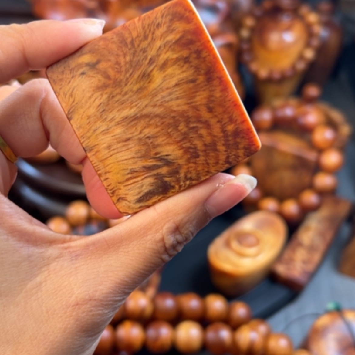 【闪购商品】松木（琥珀木）把件