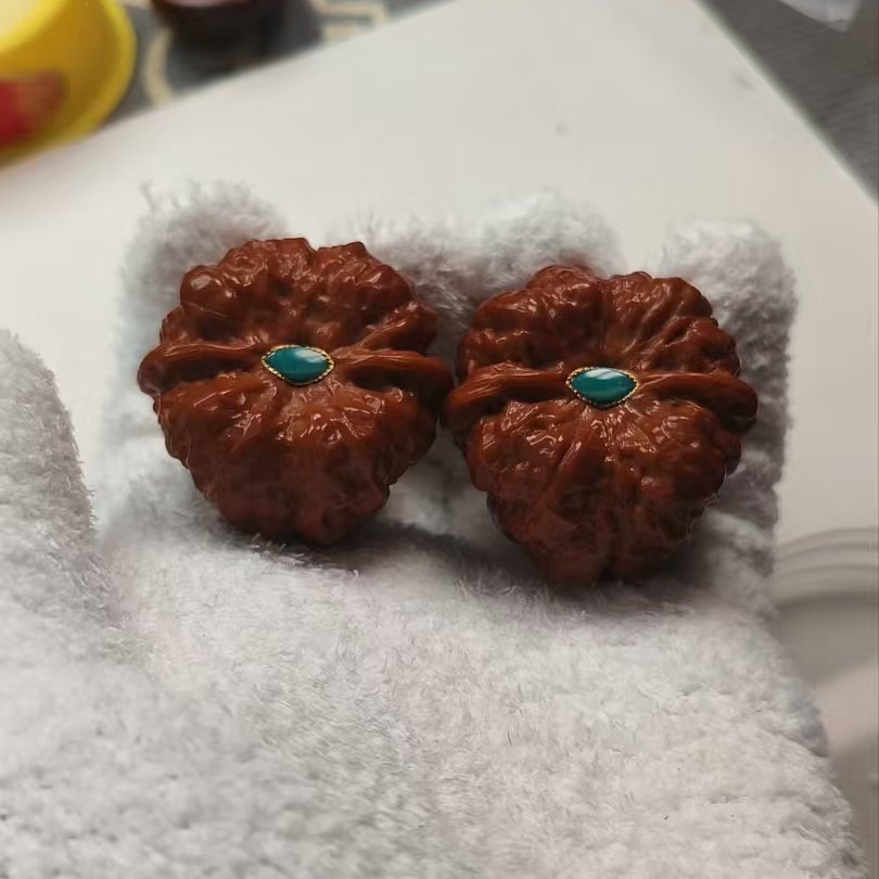 41尺寸蛤蟆头文玩核桃