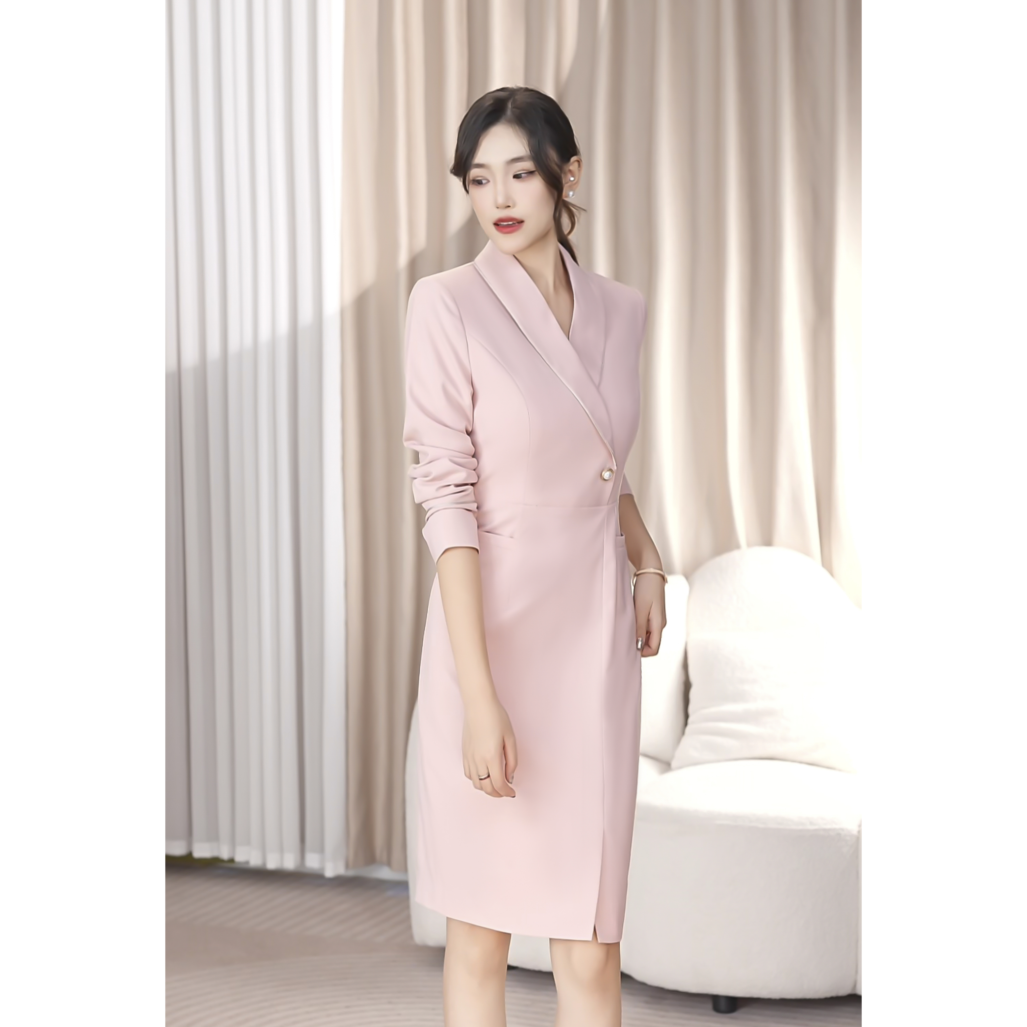 春秋高端粉色女职业连衣裙气质时尚演讲主持聚会团建西装领收腰