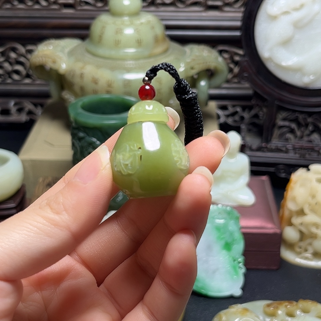 和田玉（糖玉）未镶嵌挂件