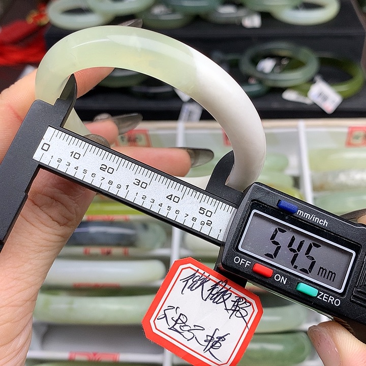 蛇纹石玉手镯未镶嵌854