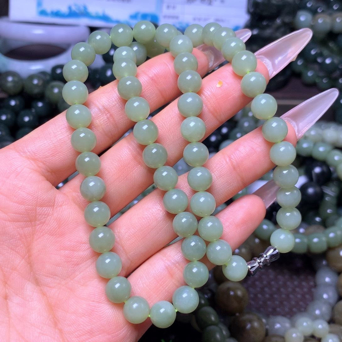 和田玉未镶嵌颈饰卡8