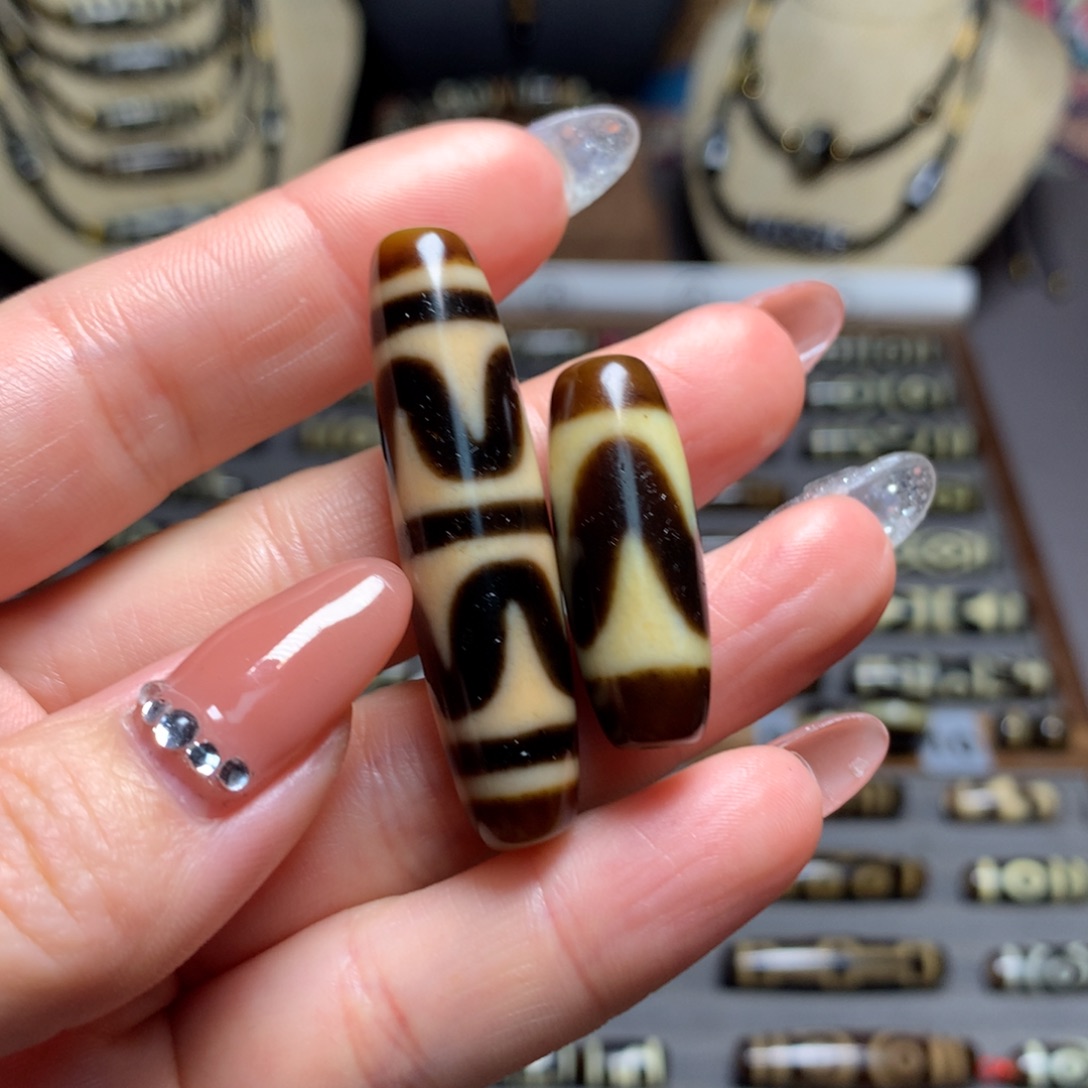 玛瑙/玉髓吊坠(赠链)未镶嵌哥*