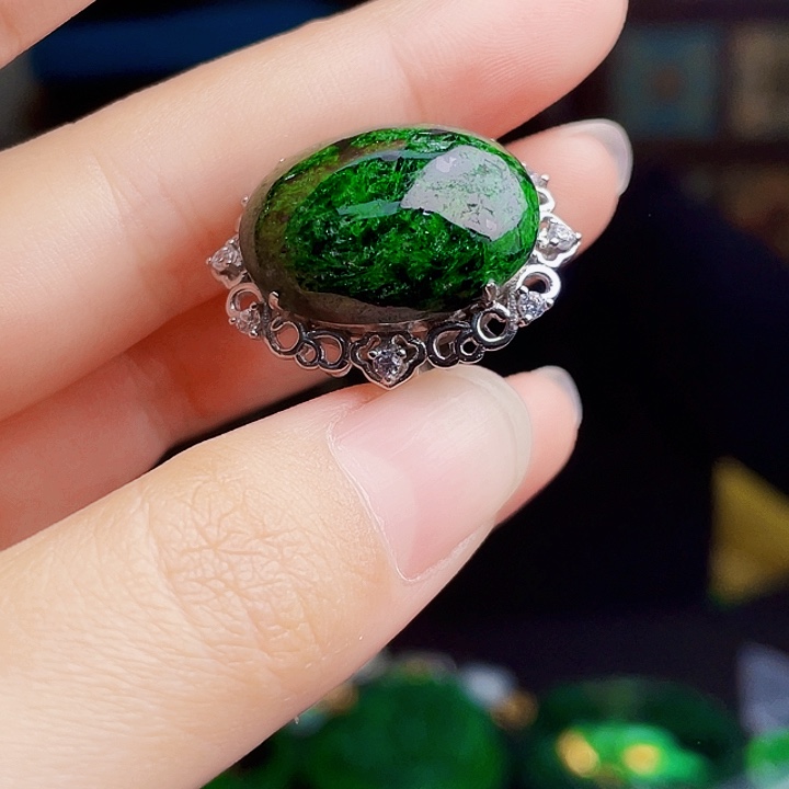 翡翠银S925镶嵌颈饰多样性