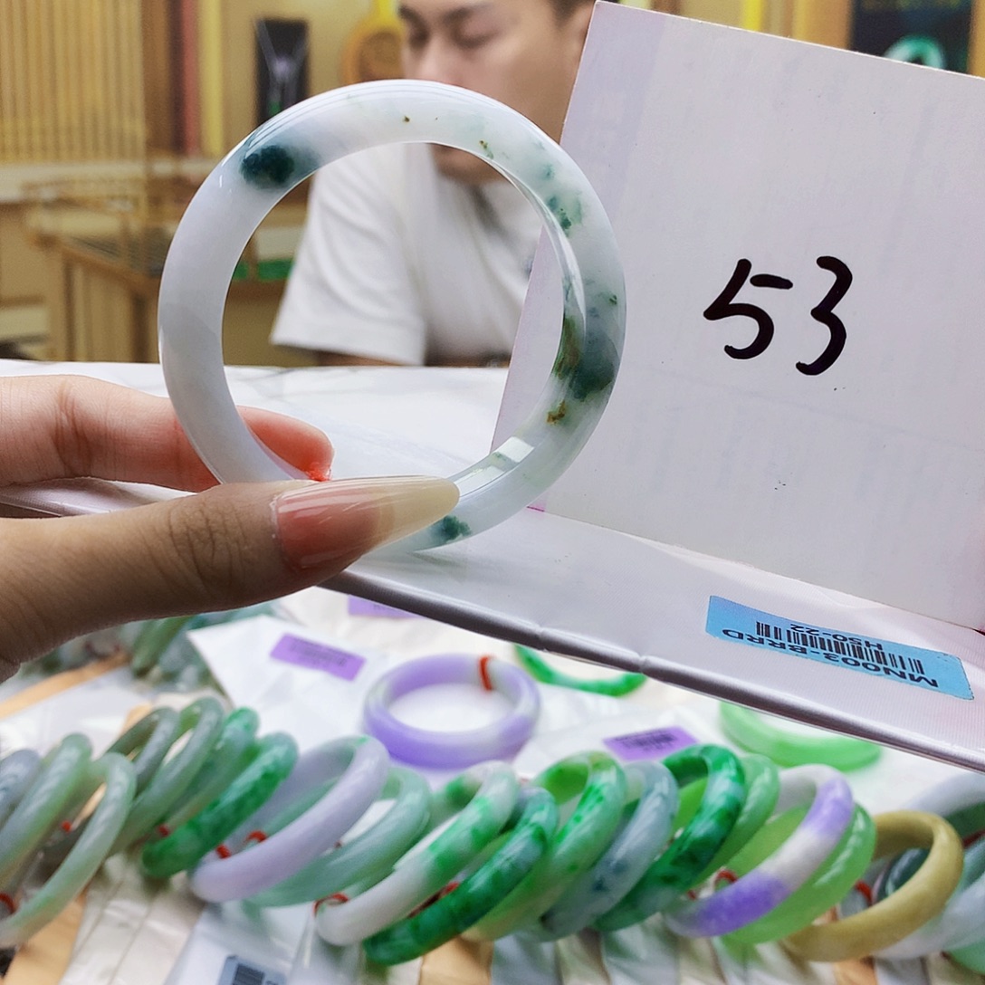 翡翠未镶嵌手镯bbb
