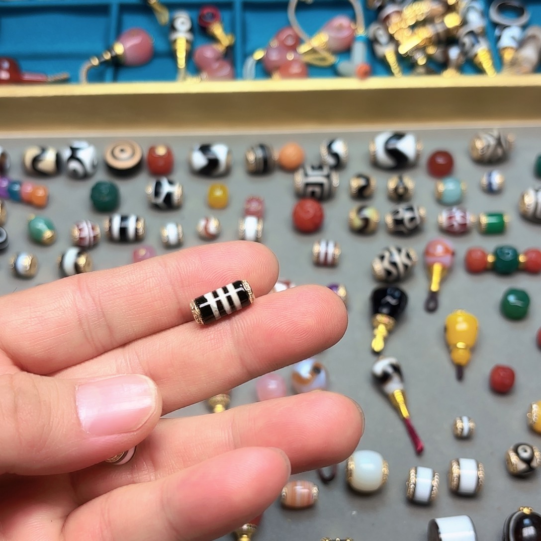 j***.玛瑙/玉髓未镶嵌单珠