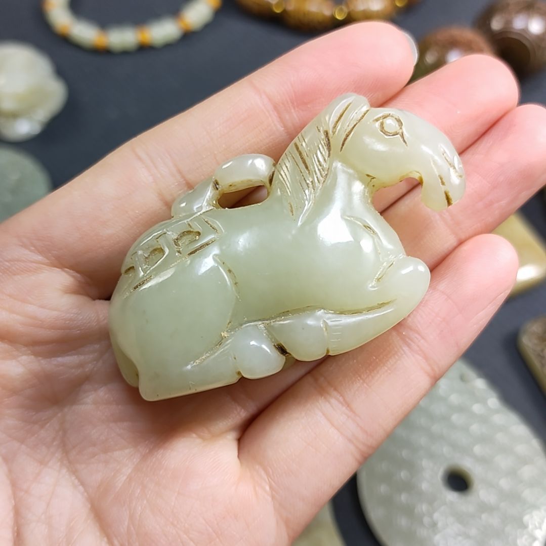 和田玉颈饰未镶嵌