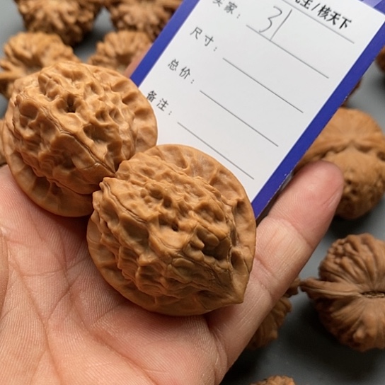 文玩核桃把件毒*一抹红