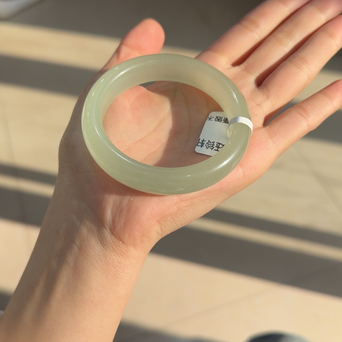 东陵石未镶嵌手镯